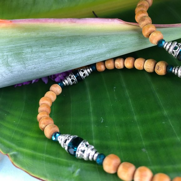 23 1/2" natural Tulasi with Om pendant and dark teal blue beads 40.00 - Picture 8 of 11